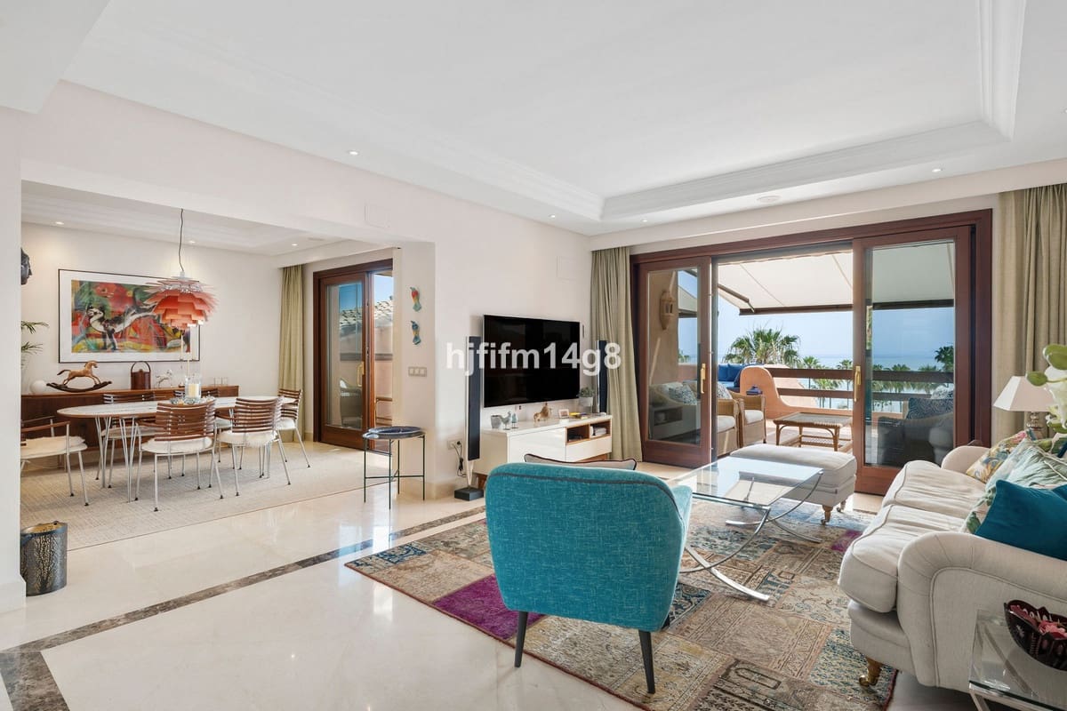 3 Zimmer Penthouse zu verkaufen in Estepona mit Pool Garage - 1.695.000 € (Ref: 9193181)
