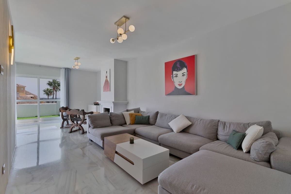 3 chambre Penthouse à vendre à Estepona avec piscine garage - 399 000 € (Ref: 9197317)