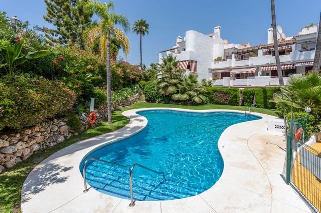 3 chambre Penthouse à vendre à Estepona avec piscine garage - 399 000 € (Ref: 9197317)