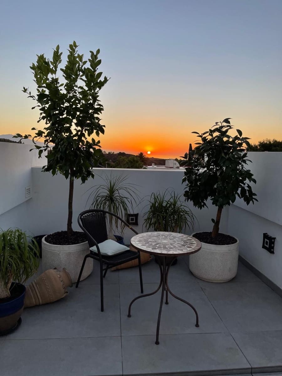 3 quarto Penthouse para venda em Estepona com piscina garagem - 1 250 000 € (Ref: 9197319)