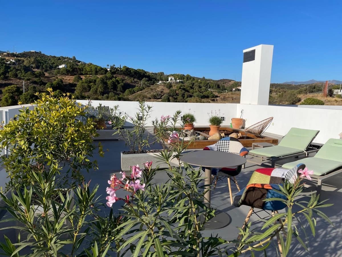 3 quarto Penthouse para venda em Estepona com piscina garagem - 1 250 000 € (Ref: 9197319)