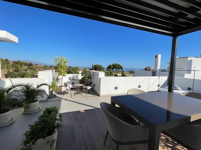 3 quarto Penthouse para venda em Estepona com piscina garagem - 1 250 000 € (Ref: 9197319)