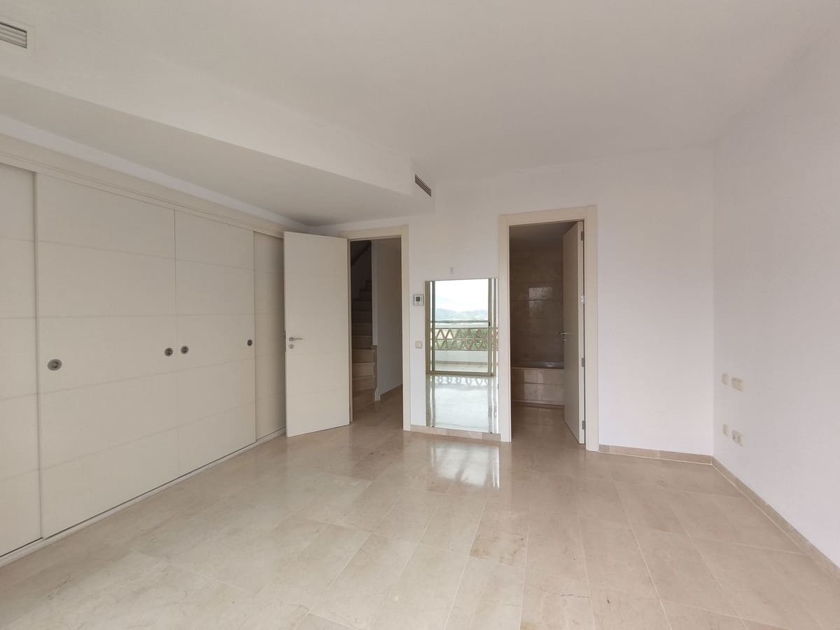 3 soverom Hus til salgs i La Cala de Mijas med svømmebasseng garasje - € 524 999 (Ref: 9199975)