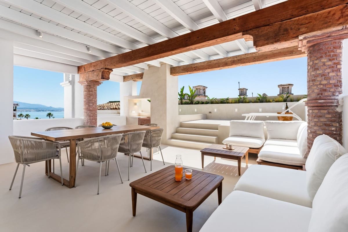 4 soverom Penthouse til salgs i La Duquesa / Puerto de la Duquesa med svømmebasseng garasje - € 1 350 000 (Ref: 9199978)