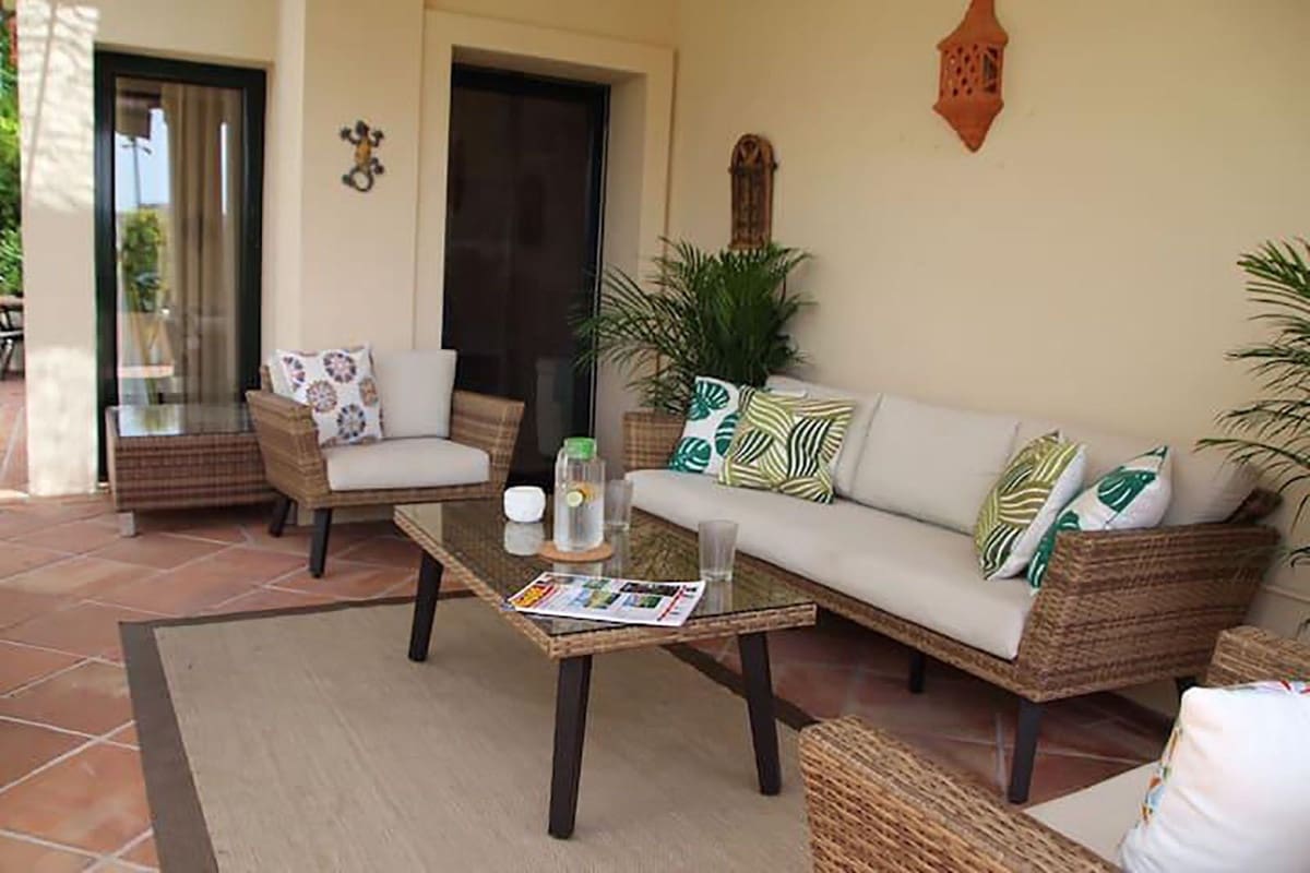 2 soverom Leilighet til salgs i Benahavis med svømmebasseng garasje - € 499 000 (Ref: 9211367)