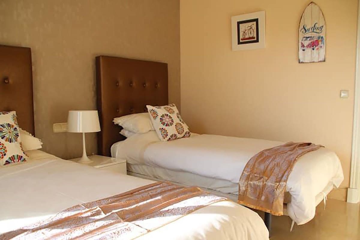 2 soverom Leilighet til salgs i Benahavis med svømmebasseng garasje - € 499 000 (Ref: 9211367)