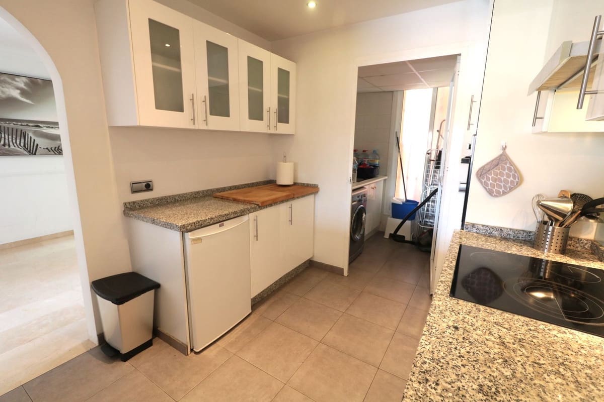 2 makuuhuone Huoneisto myytävänä paikassa New Golden Mile mukana uima-altaan - 499 000 € (Ref: 9231893)