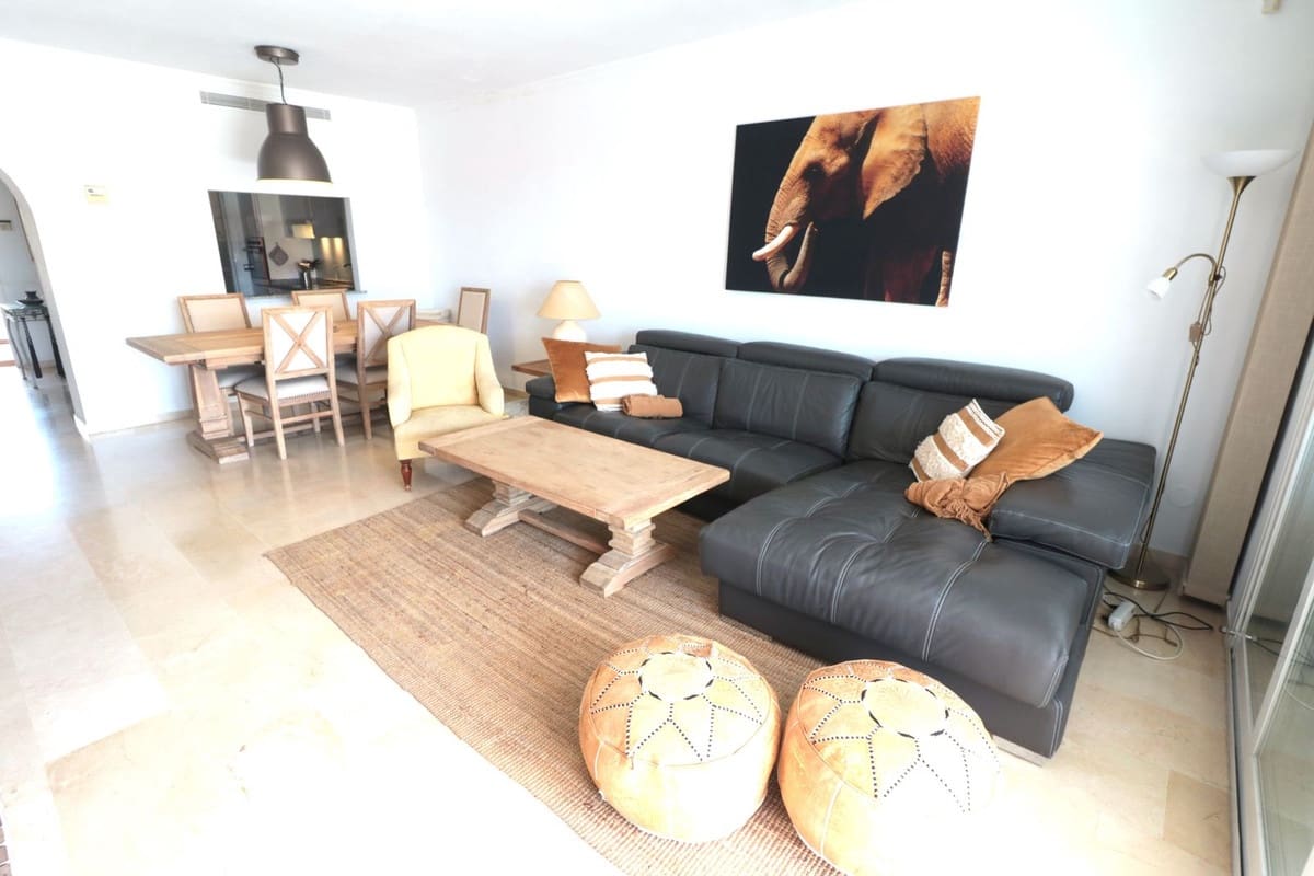 2 makuuhuone Huoneisto myytävänä paikassa New Golden Mile mukana uima-altaan - 499 000 € (Ref: 9231893)