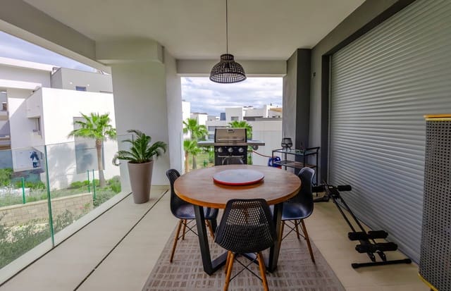 2 quarto Apartamento para venda em Estepona com piscina garagem - 515 000 € (Ref: 9231894)