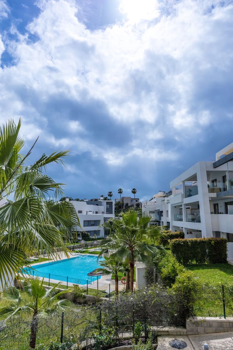 2 quarto Apartamento para venda em Estepona com piscina garagem - 515 000 € (Ref: 9231894)