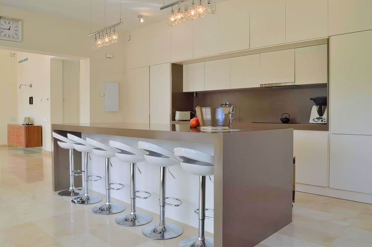 3 soverom Villa til salgs i Guadalmina med svømmebasseng garasje - € 2 200 000 (Ref: 9235187)