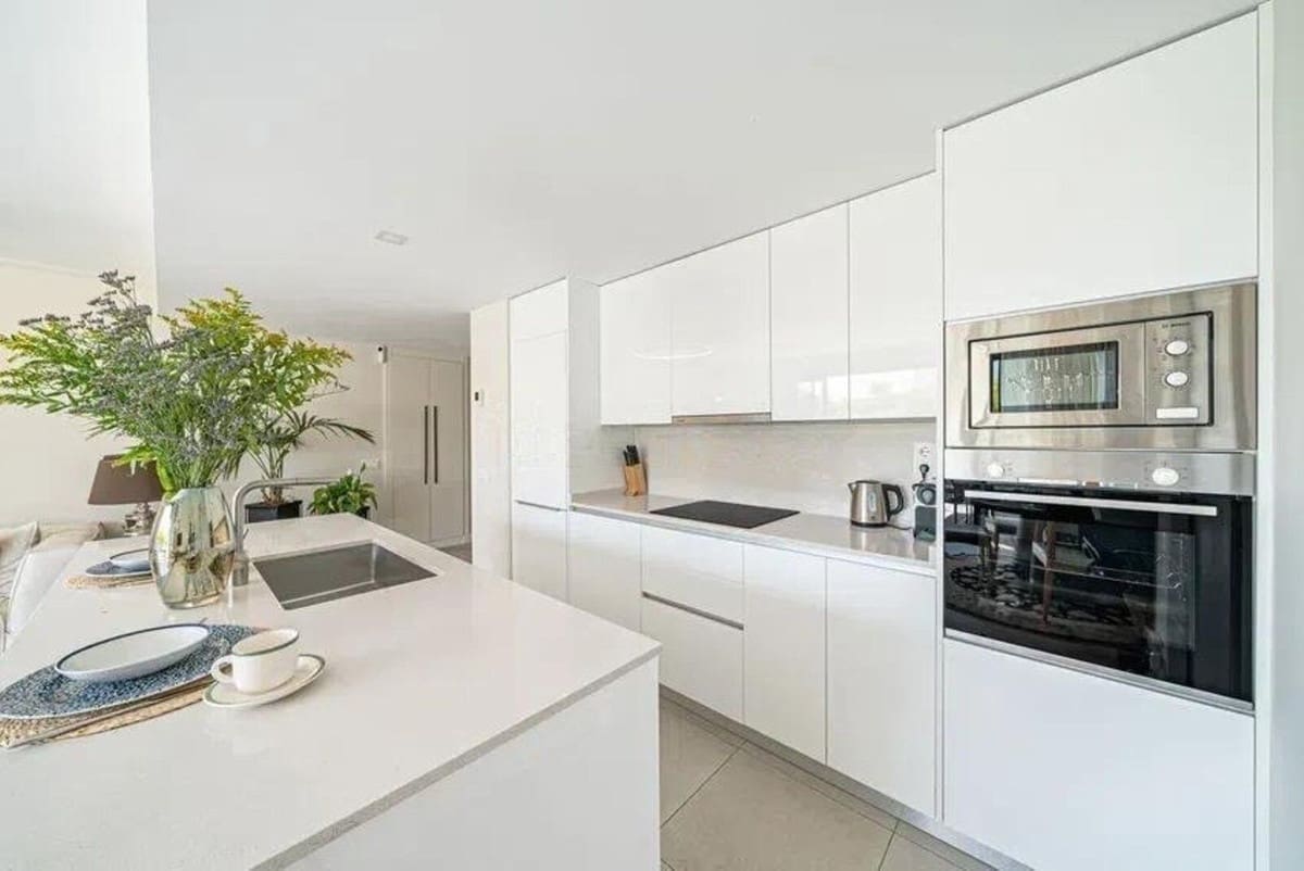 3 quarto Apartamento para venda em Estepona com piscina garagem - 695 000 € (Ref: 9235191)