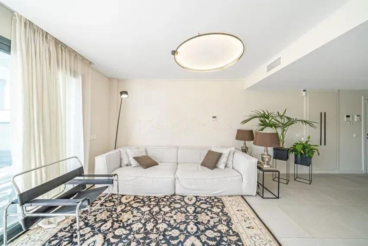 3 quarto Apartamento para venda em Estepona com piscina garagem - 695 000 € (Ref: 9235191)