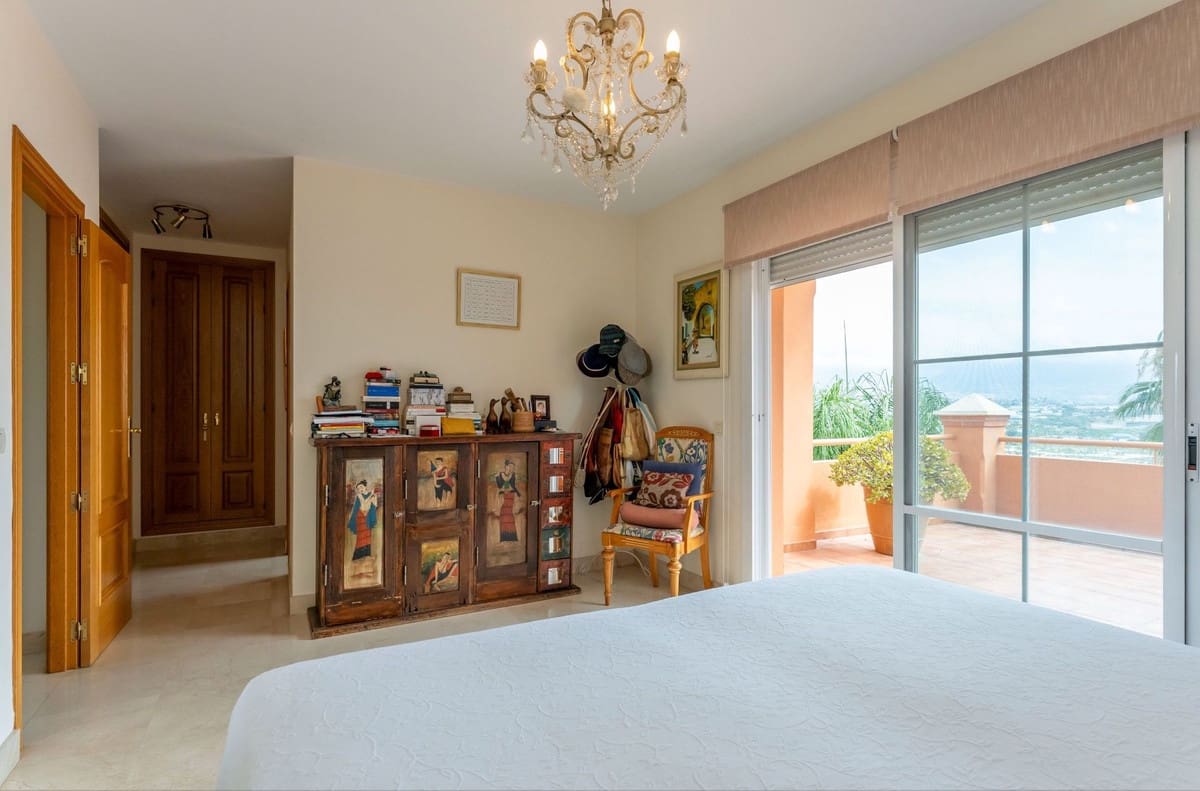 3 soverom Villa til salgs i Cerro del Aguila med svømmebasseng garasje - € 735 000 (Ref: 9235671)