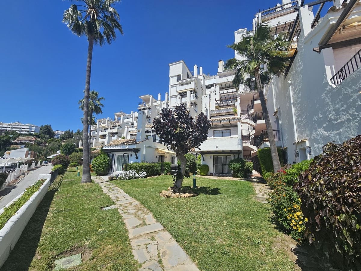 2 soveværelse Lejlighed til salg i Calahonda med swimmingpool garage - € 289.000 (Ref: 9241974)