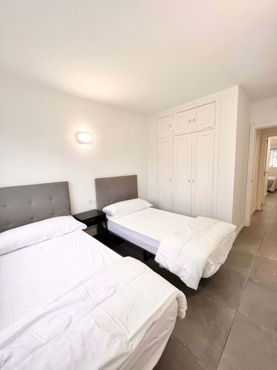 3 chambre Appartement à vendre à Estepona avec piscine - 410 000 € (Ref: 9247709)