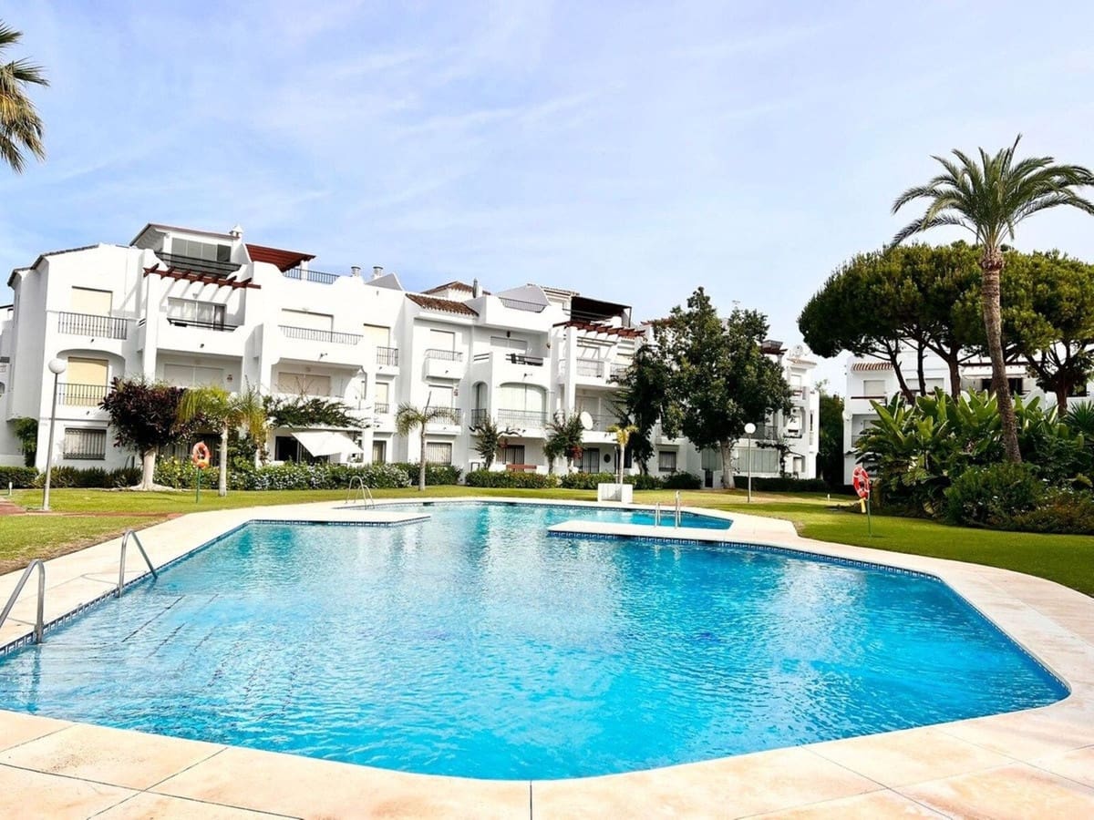 3 chambre Appartement à vendre à Estepona avec piscine - 410 000 € (Ref: 9247709)
