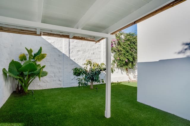 4 soverom Villa til salgs i Costalita, Estepona med svømmebasseng garasje - € 1 895 000 (Ref: 9247821)