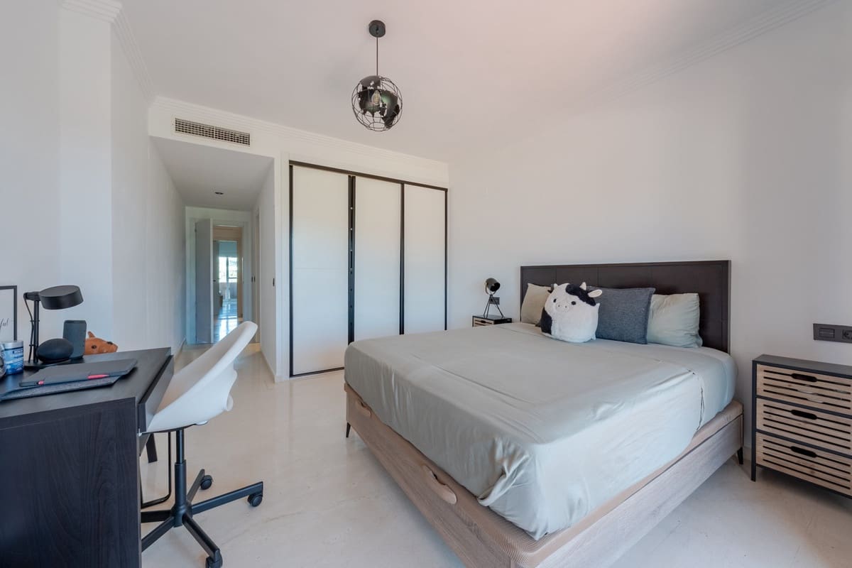 3 quarto Penthouse para venda em El Paraiso com piscina garagem - 649 000 € (Ref: 9251443)