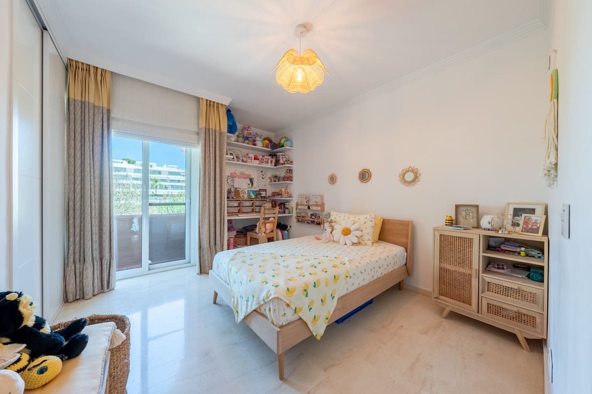 3 quarto Penthouse para venda em El Paraiso com piscina garagem - 649 000 € (Ref: 9251443)