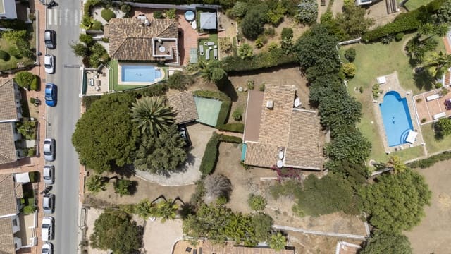 3 makuuhuone Huvila myytävänä paikassa Cerros del Águila, Mijas mukana uima-altaan 
autotalli - 530 200 € (Ref: 9255969)