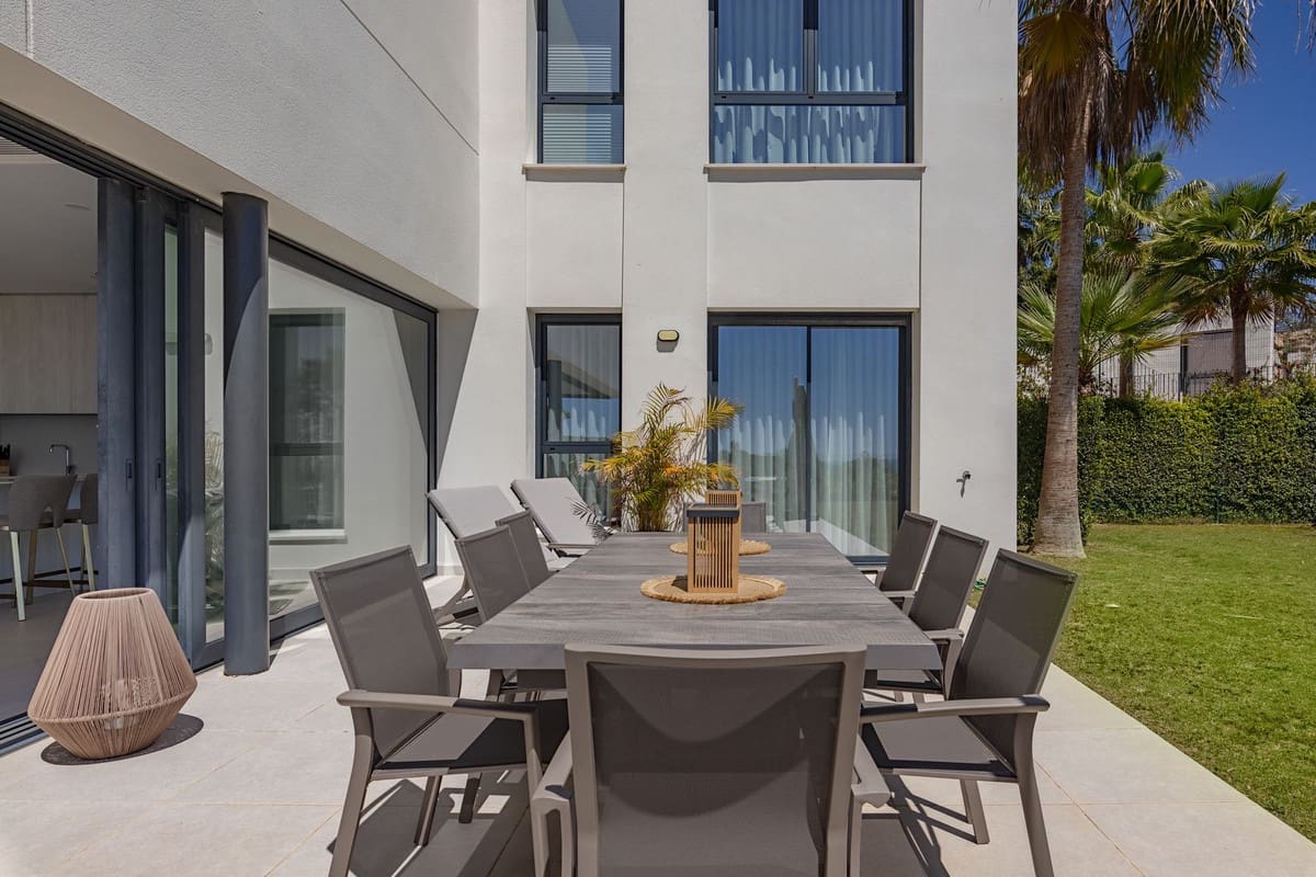 4 sovrum Hus till salu i Bahia de Casares med pool garage - 950 000 € (Ref: 9255972)