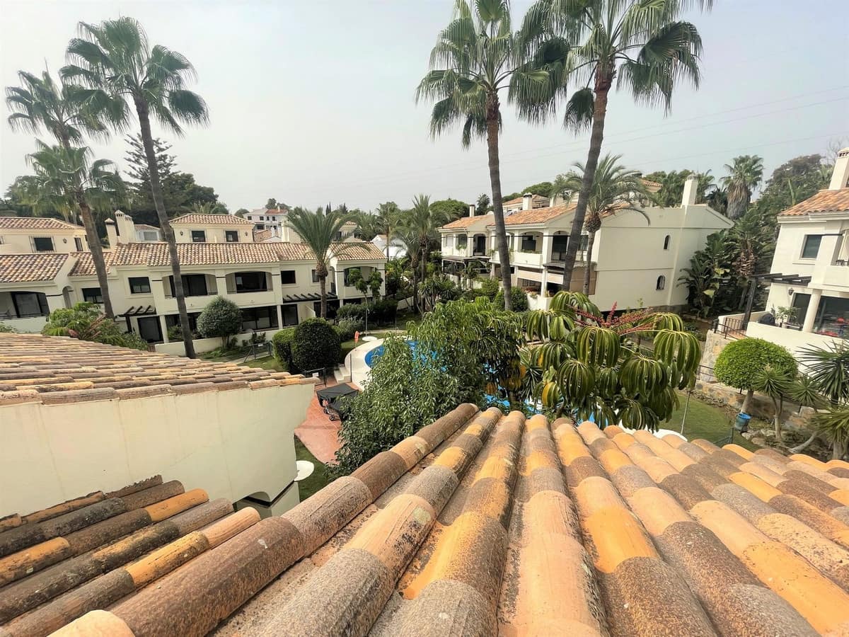 4 soveværelse Byhus til salg i La Atalaya med swimmingpool garage - € 660.000 (Ref: 9270399)