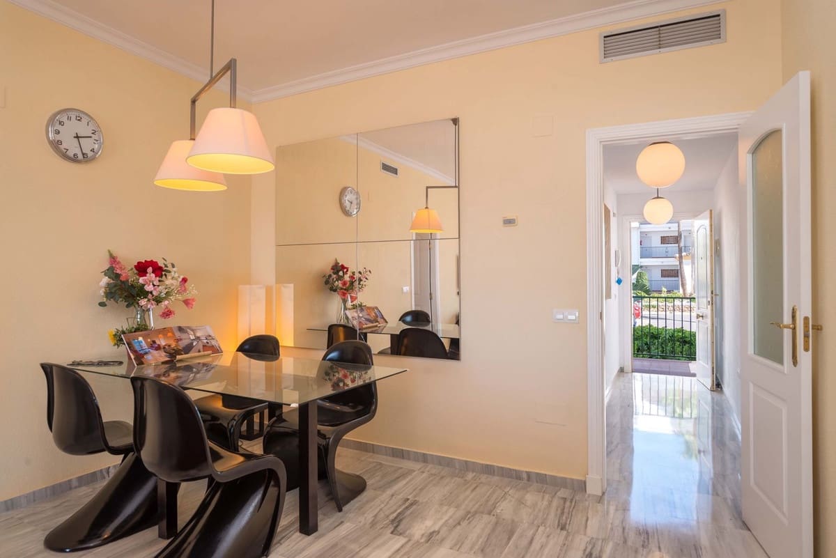 2 soveværelse Lejlighed til salg i Alhaurin Golf med swimmingpool garage - € 305.000 (Ref: 9272991)