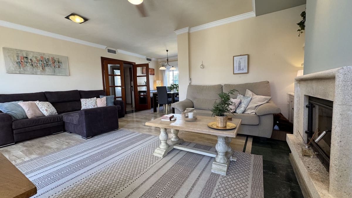 4 sypialnia Dom na sprzedaż w Calahonda z basenem garażem - 699 950 € (Ref: 9272992)