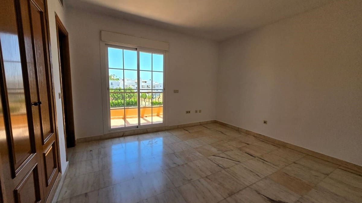 4 soveværelse Byhus til salg i La Cala de Mijas med swimmingpool garage - € 649.000 (Ref: 9272994)