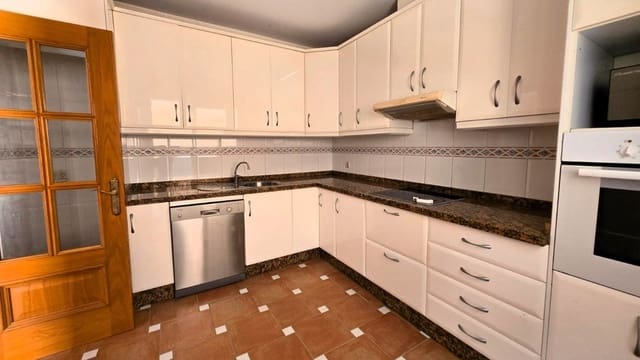 4 makuuhuone Omakotitalo myytävänä paikassa La Cala de Mijas, Mijas mukana uima-altaan 
autotalli - 649 000 € (Ref: 9272994)