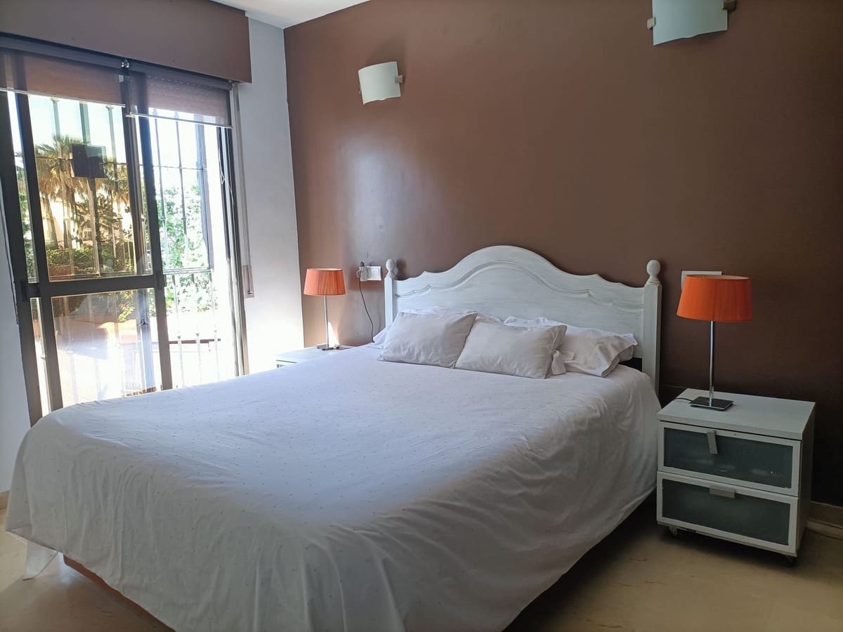 Casa de 4 habitaciones en Estepona en venta con piscina garaje - 615.000 € (Ref: 9272995)