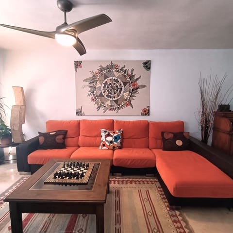 Casa de 4 habitaciones en Estepona en venta con piscina garaje - 615.000 € (Ref: 9272995)