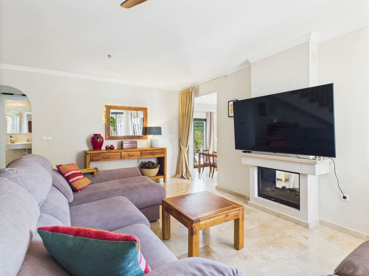 3 sypialnia Dom na sprzedaż w Manilva z basenem garażem - 549 000 € (Ref: 9272996)