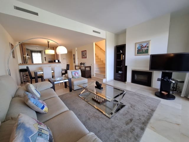 3 soverom Hus til salgs i La Cala de Mijas, Mijas med svømmebasseng garasje - € 530 000 (Ref: 9272997)