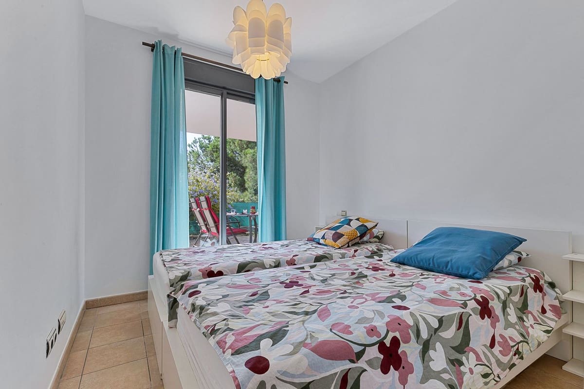 2 soverom Leilighet til salgs i La Cala de Mijas med svømmebasseng garasje - € 365 000 (Ref: 9279580)