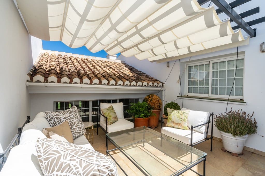 3 soveværelse Byhus til salg i Riviera del Sol med swimmingpool garage - € 625.000 (Ref: 9279716)