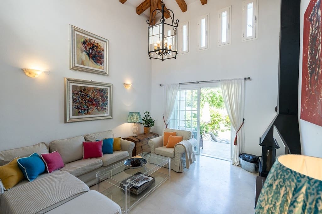 3 soveværelse Byhus til salg i Riviera del Sol med swimmingpool garage - € 625.000 (Ref: 9279716)