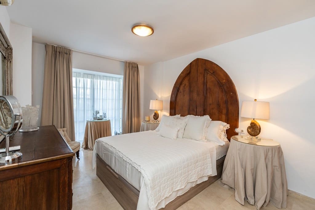 3 soveværelse Byhus til salg i Riviera del Sol med swimmingpool garage - € 625.000 (Ref: 9279716)