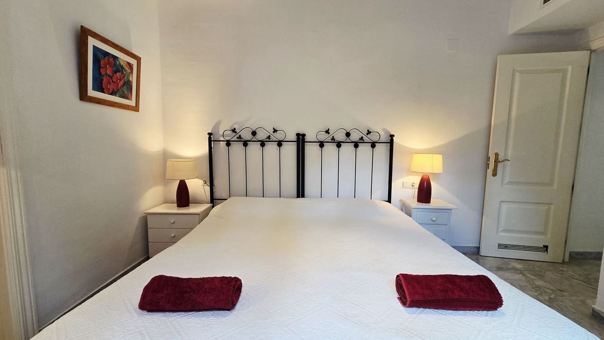 2 soveværelse Lejlighed til salg i Nueva Andalucia med swimmingpool garage - € 375.000 (Ref: 9285719)