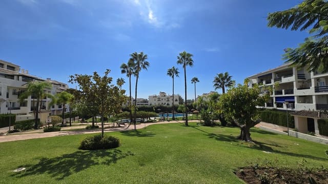 2 makuuhuone Huoneisto myytävänä paikassa Nueva Andalucia, Marbella mukana uima-altaan 
autotalli - 375 000 € (Ref: 9285719)