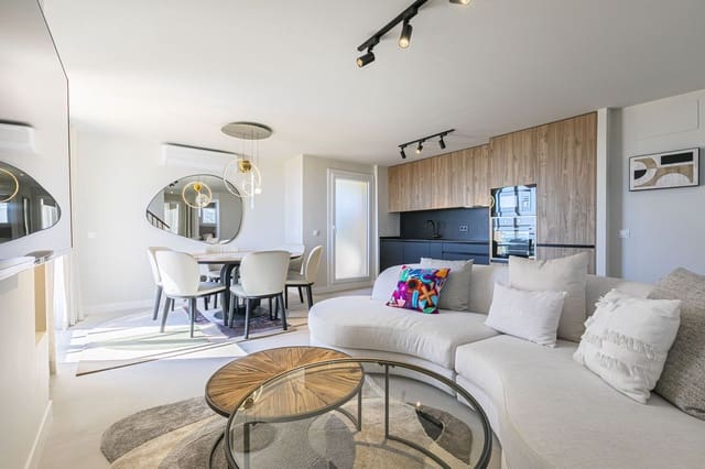 3 sypialnia Penthouse na sprzedaż w Nueva Andalucia, Marbella z basenem garażem - 755 000 € (Ref: 9288253)