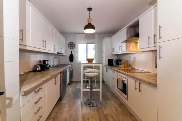 3 Zimmer Apartment zu verkaufen in Nueva Andalucia, Marbella mit Pool Garage - 750.000 € (Ref: 9288254)