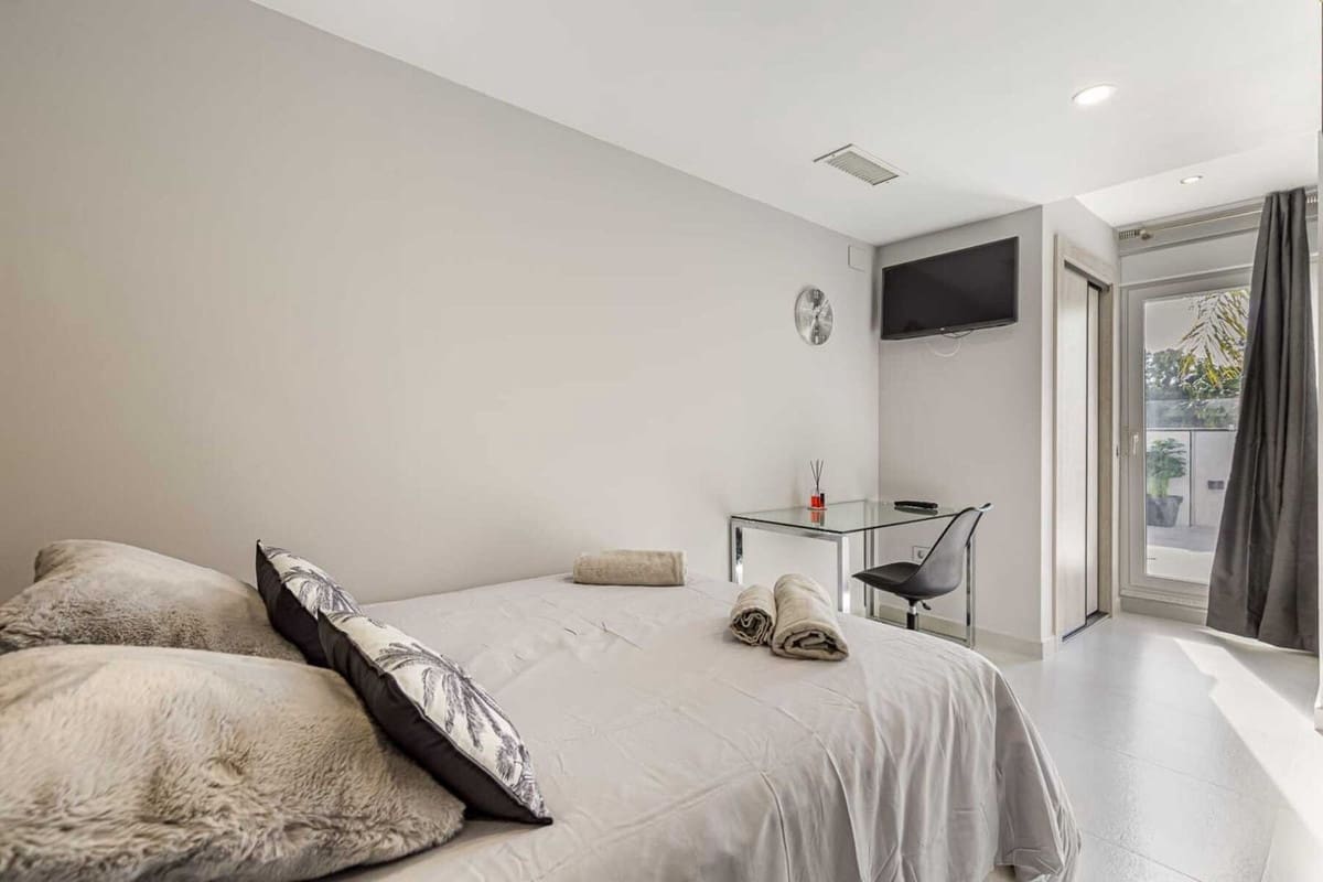 3 chambre Penthouse à vendre à Nueva Andalucia avec piscine garage - 770 000 € (Ref: 9293168)