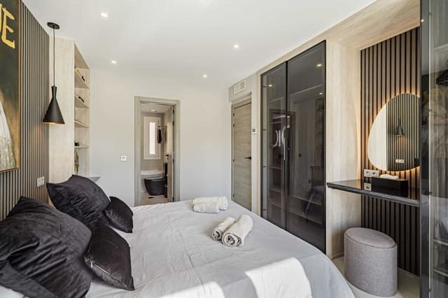 3 chambre Penthouse à vendre à Nueva Andalucia, Marbella avec piscine garage - 770 000 € (Ref: 9293168)