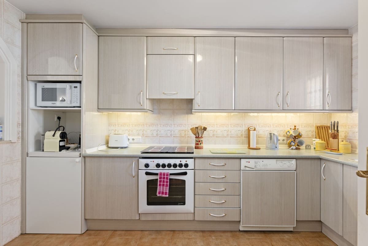 3 bedroom Penthouse for sale in Nueva Andalucia with pool garage - € 649,000 (Ref: 9293173)