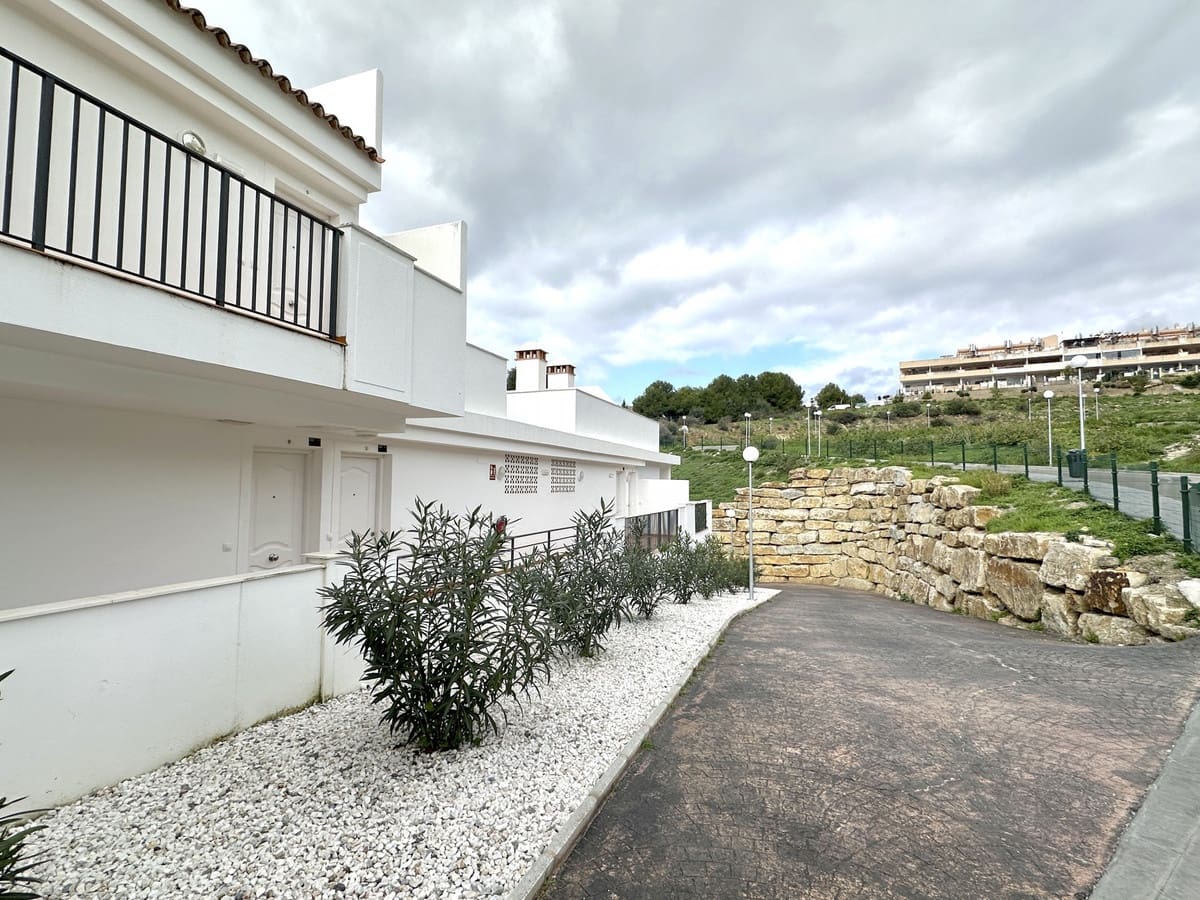 2 bedroom Apartment for sale in Casares with pool garage - € 212,000 (Ref: 9301730)