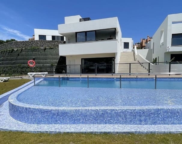 3 makuuhuone Omakotitalo myytävänä paikassa Riviera del Sol, Mijas mukana uima-altaan 
autotalli - 650 000 € (Ref: 9309327)