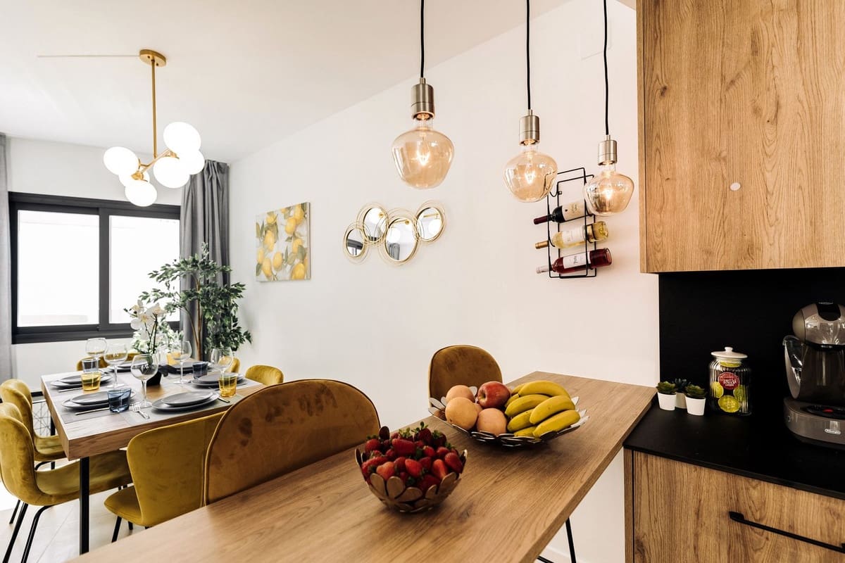 3 soverom Hus til salgs i New Golden Mile med svømmebasseng garasje - € 595 000 (Ref: 9309328)