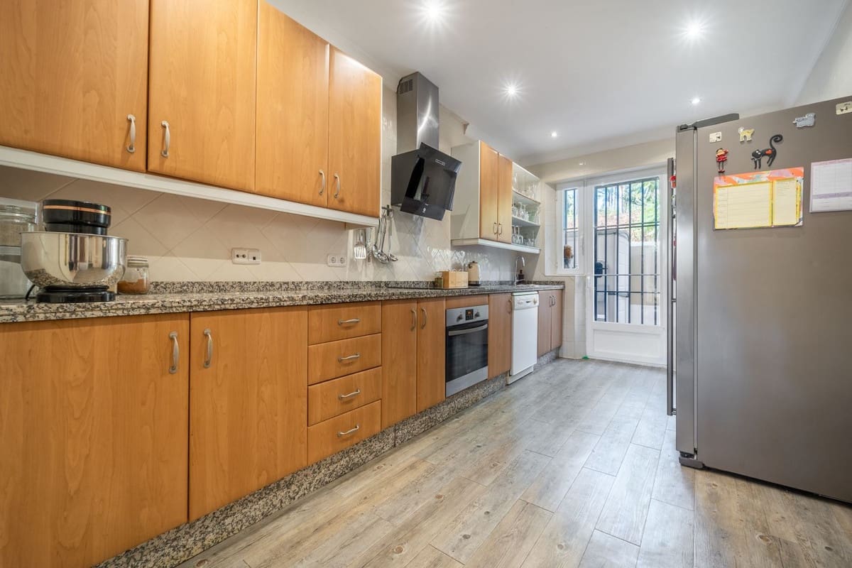 3 slaapkamer Huis te koop in Elviria met zwembad garage - € 675.000 (Ref: 9311157)